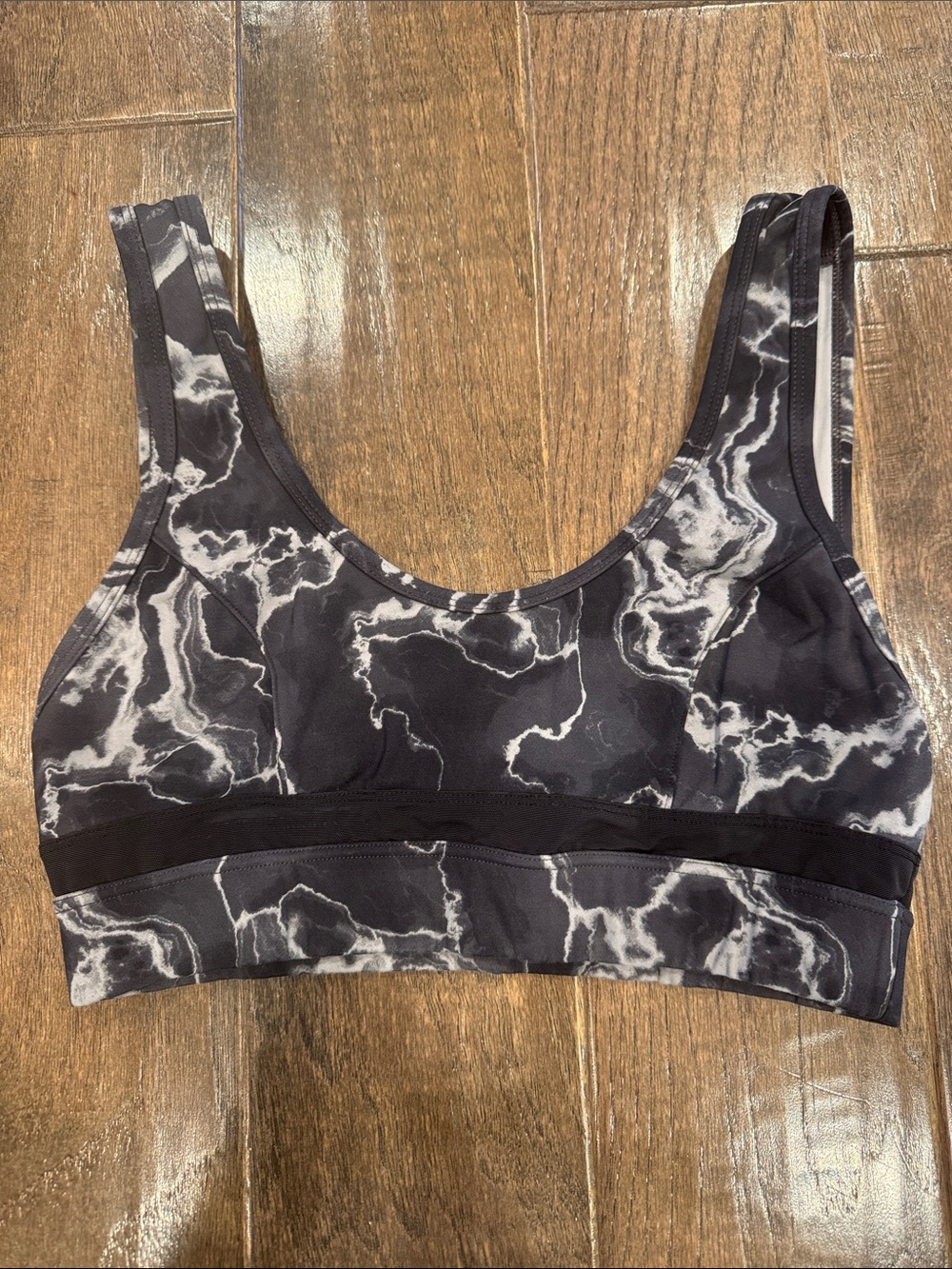 Varley EUC Women’s Marble-Print Sports Bra - Black & White
